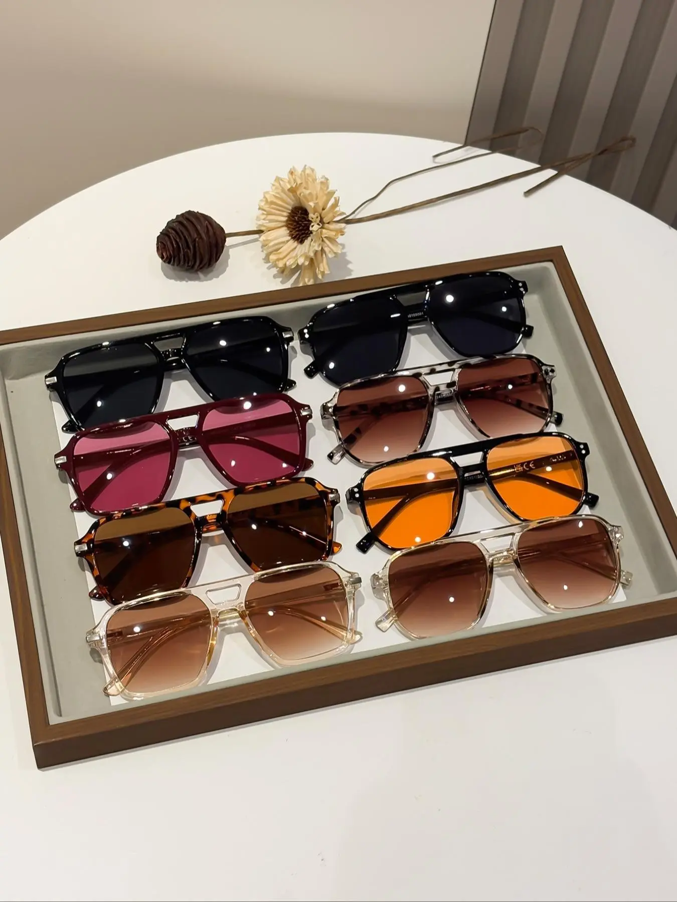 8 Pairs Fashion Pilot Large Frame Summer Sunglasses Set, Ideal for Street Photography