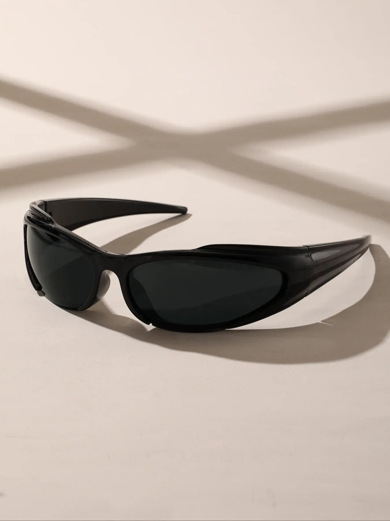 Fashion Small Frame, Stylish Sunglasses, Trendy Versatile Sports Sunglasses for Women and Men