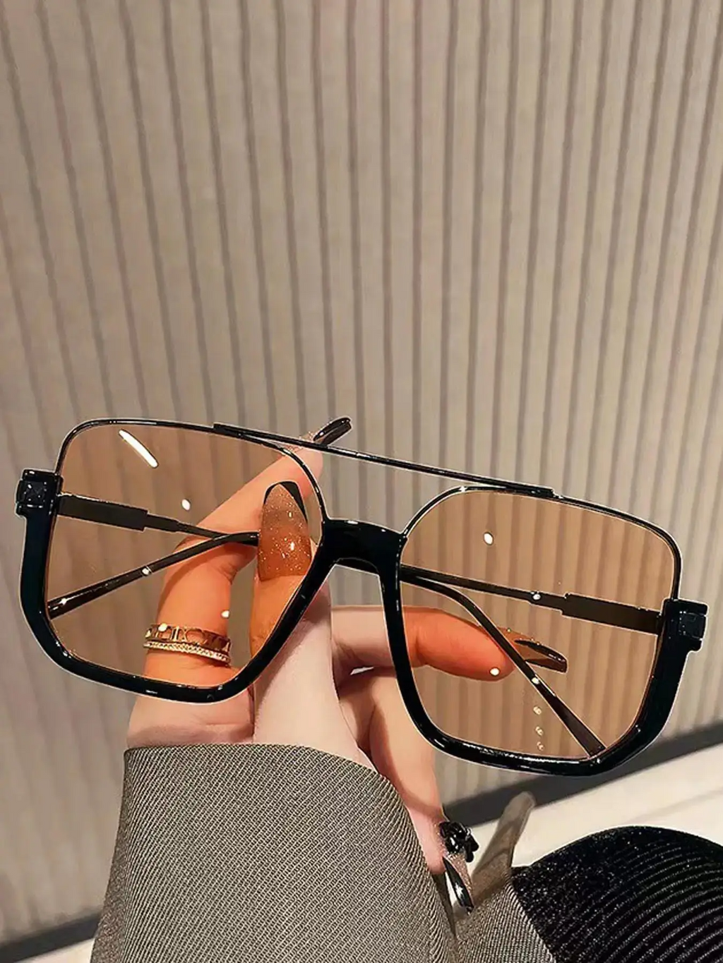 Unisex Vintage Large Frame Top Bar Design Tinted Lens Sun Protective Sunglasses