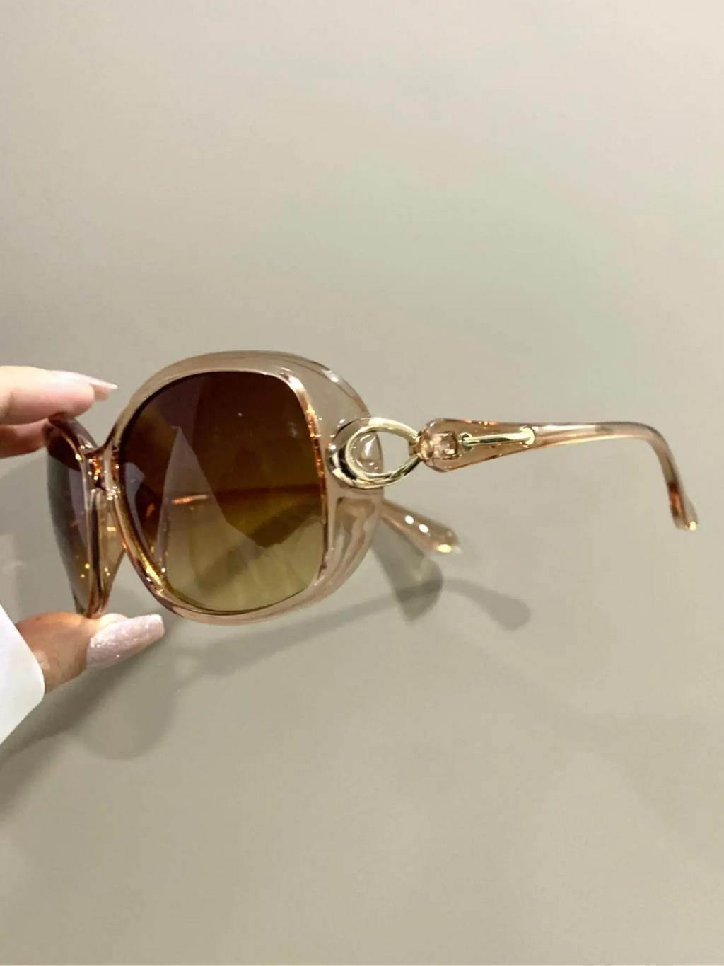 Fashionable Hollow Out Design Glasses for Women & Men