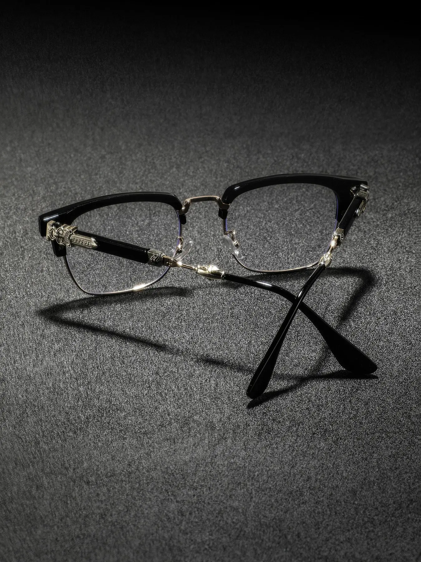 Men's New Metal Half Frame Glasses, High-End Luxury Classic Retro Texture Engraved Eyewear