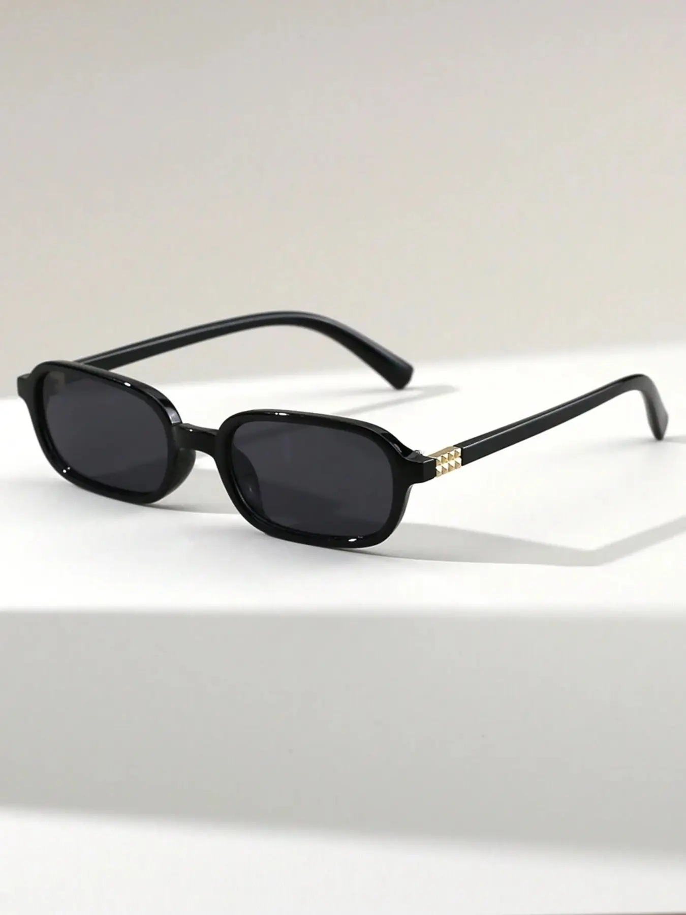 1pc Vintage Fashion Eyeglasses, Rectangular Small Frame, Narrow Frame Decorative Glasses