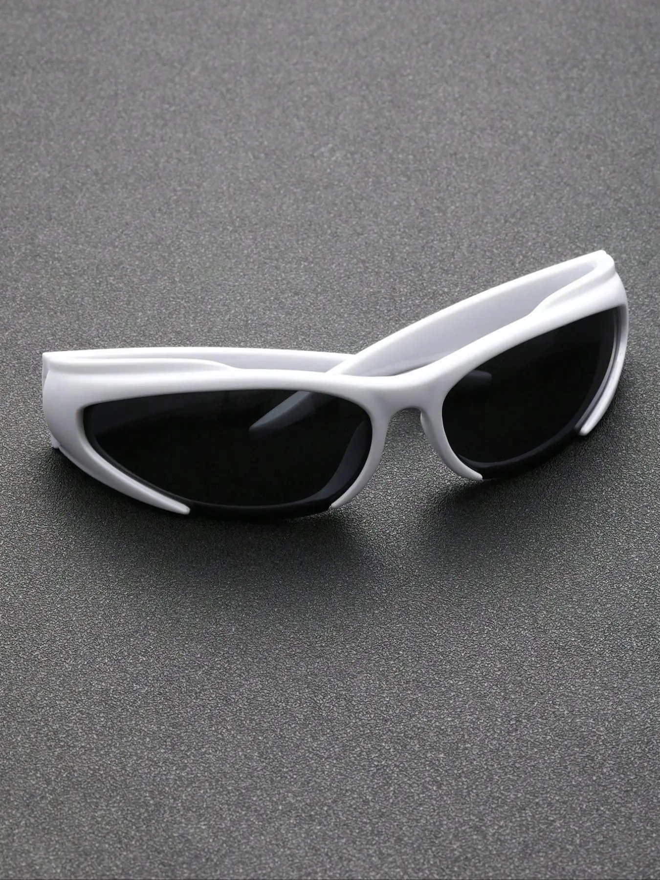Fashion Small Frame, Stylish Sunglasses, Trendy Versatile Sports Sunglasses for Women and Men